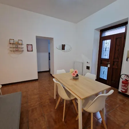 Charming With Private Patio Near Swiss Border And Transport - Daisy, Loggiadeifiori Prázdninový dům *